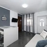 Marina, No 1 Appartement *