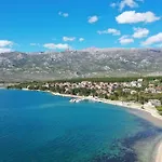 Marina, No 1