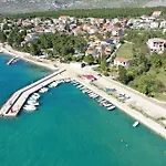 Marina, No 1 Appartement