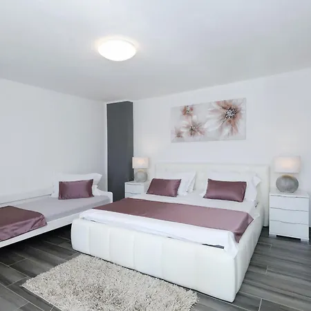 Marina, No 1 Apartman