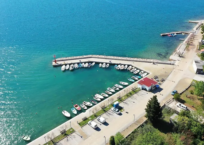 Marina, No 1 * Rovanjska