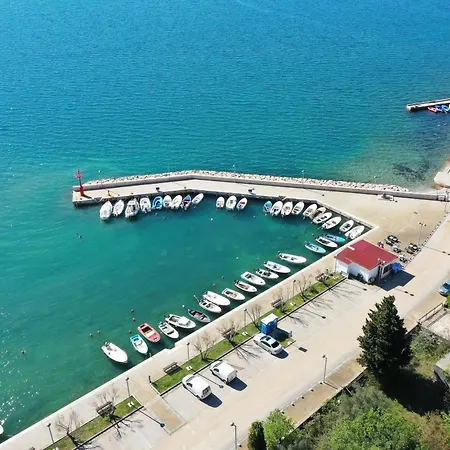 Marina, No 1 * Rovanjska